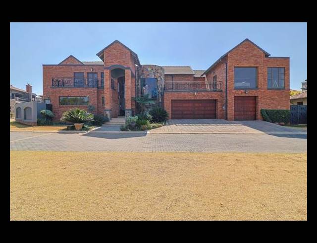 4 BEDROOM HOUSE FOR SALE IN MEYERSDAL ESTATE